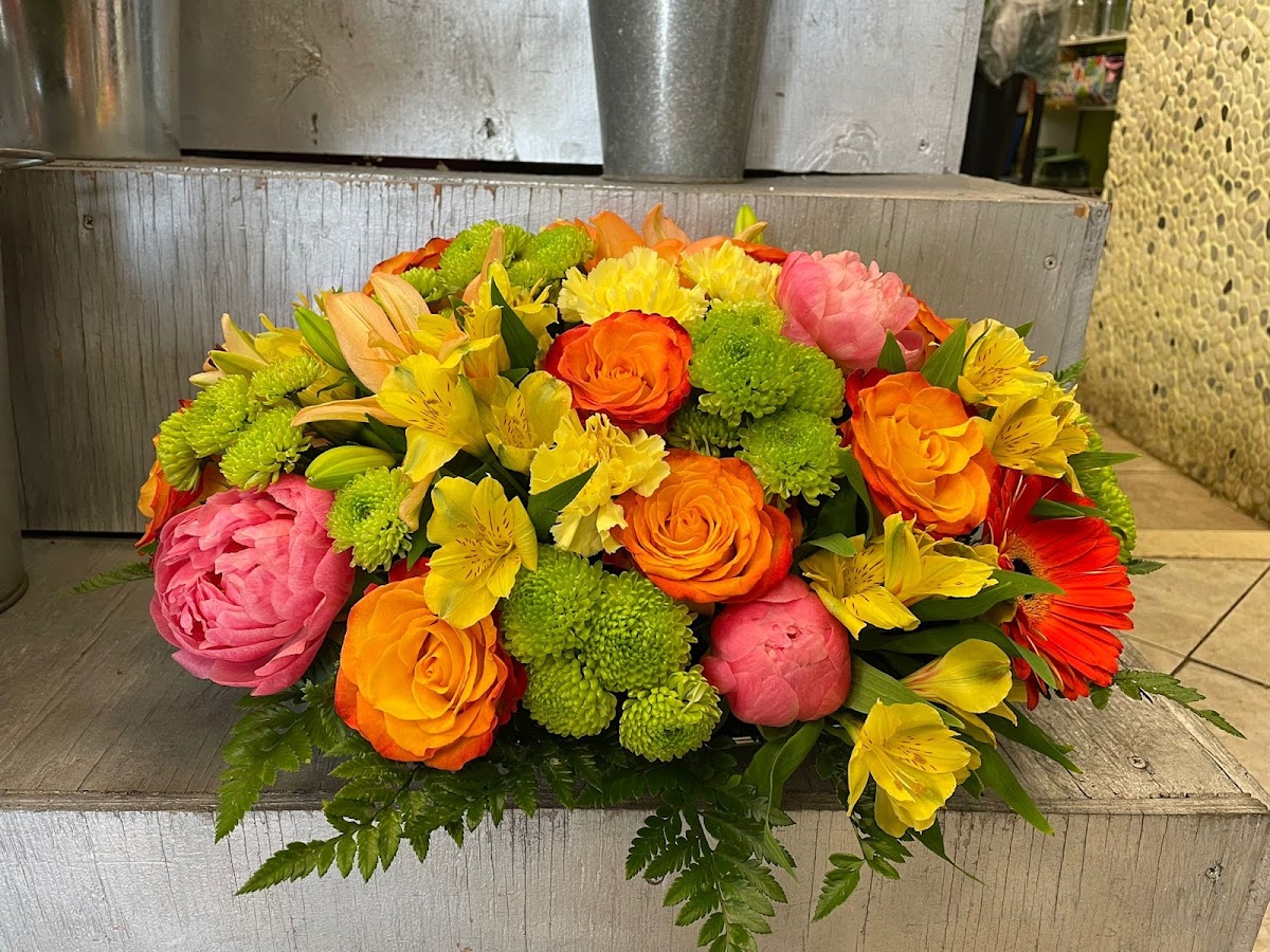 DeJa Vu Flowers Open late call after 12 AM — Florist